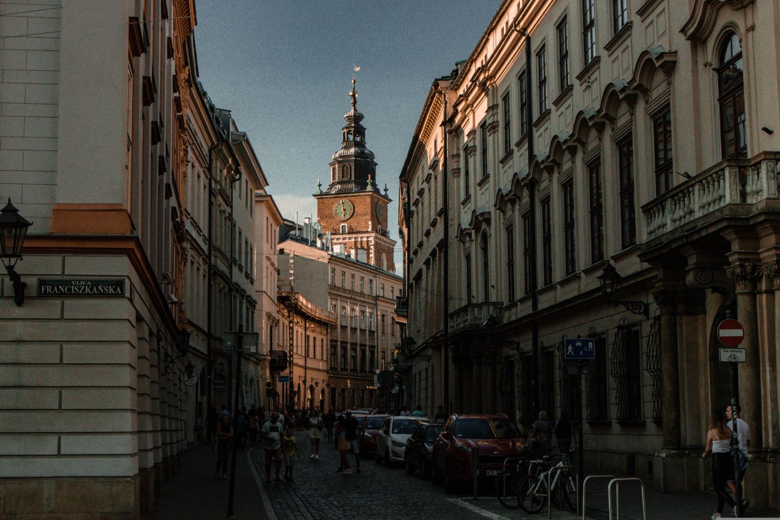 Kraków zasługuje na więcej niż milczenie, trolle i wstyd. Komentarz przed wyborem prezydenta